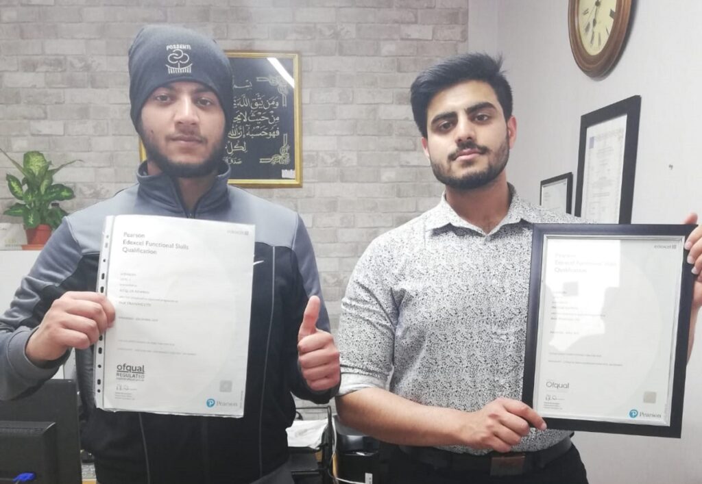 Atiq-Ur (l) and Mati-Ur (r) have thanked PHX Training for their support